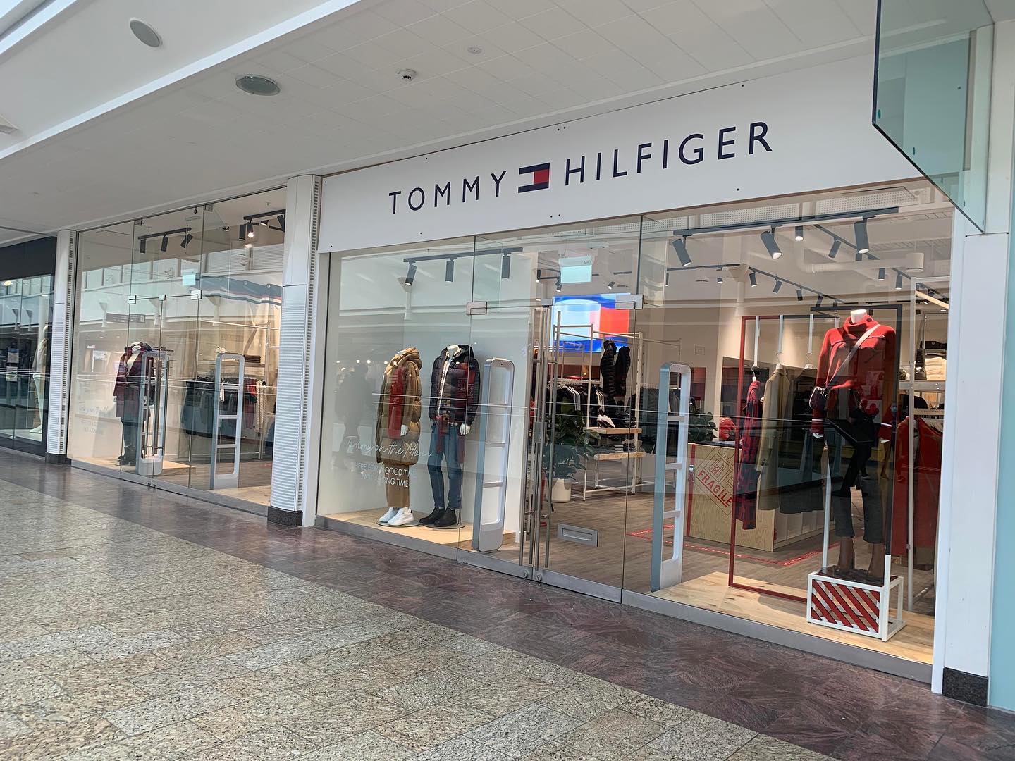 universal store tommy jeans